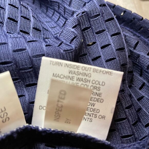 🏈 NWT NFL Team Apparel Women’s Seattle Seahawks Jersey 🟢🔵 - Picture 9 of 10